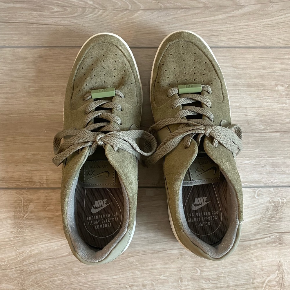 Nike Air Force 1 Wmns Sz 7